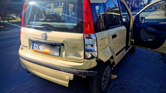 ? Krosno. Zderzenie audi i fiata. Poszkodowana 11-letnia dziewczynka