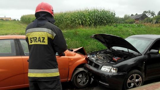 KROSNO: Zderzenie Audi z Chevroletem. Dwie osoby w szpitalu