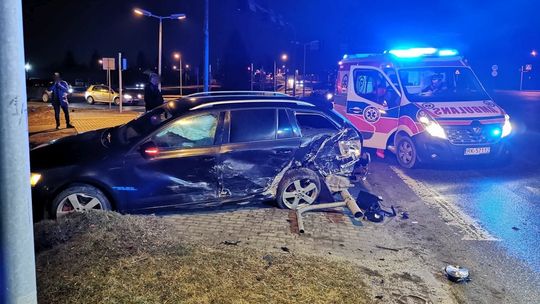KROSNO: Zderzenie aut na skrzyżowaniu Podkarpackiej, Pużaka i Zręcińskiej