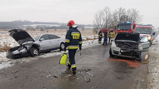 ? Krosno. Zderzenie dwóch osobówek na Białobrzeskiej