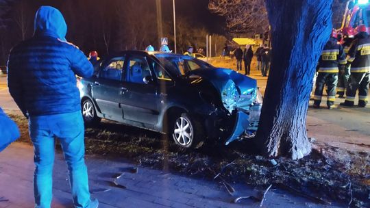 KROSNO: Zderzenie dwóch pojazdów na skrzyżowaniu ulic Krakowskiej i Konopnickiej