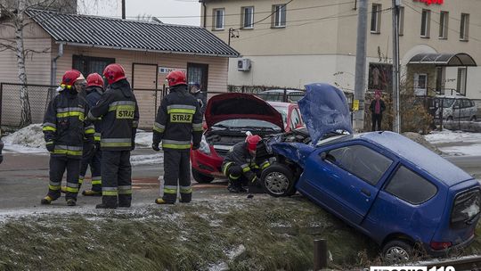 KROSNO: Zderzenie dwóch samochodów na Pużaka