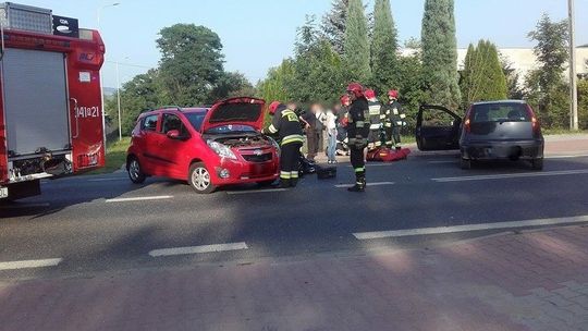 KROSNO: Zderzenie osobówki z jednośladem na Rzeszowskiej
