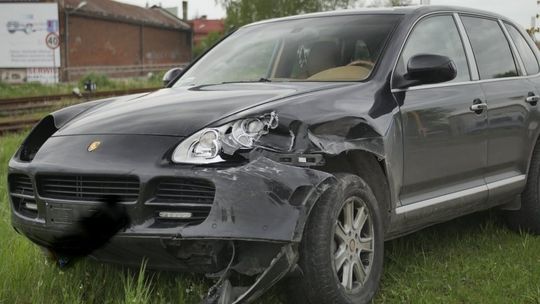 KROSNO: Zderzenie Porsche z Citroenem. Jedna osoba ranna