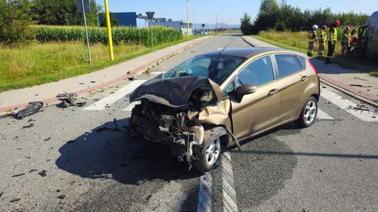 Krosno. Zderzenie samochodów na skrzyżowaniu Lotników i Ikara [AKTUALIZACJA 2]