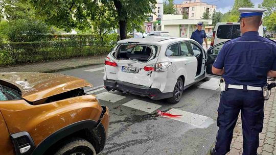 Krosno. Zderzenie trzech samochodów na Grodzkiej