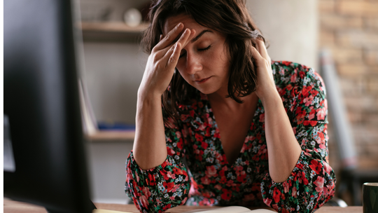 Kryzys psychiczny w pracy. Nie umiemy złapać balansu Kryzys psychiczny w pracy. Nie umiemy złapać balansu