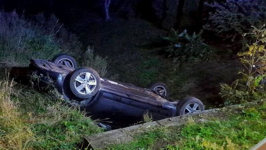 ? Kto kierował pojazdem, który dachował w Dobieszynie? /AKTUALIZACJA