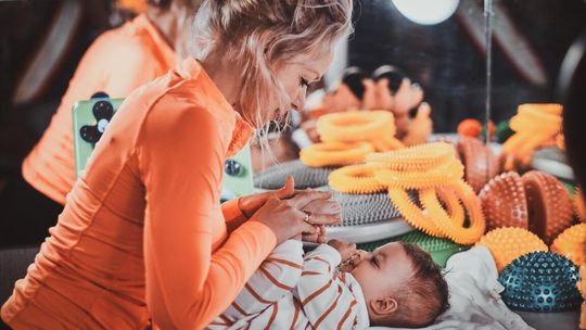 Kurs terapii sensorycznej - sprawdź, dlaczego warto podnosić swoje kompetencje
