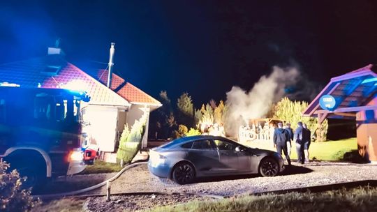 Łączki Jagiellońskie. Pożar drewnianej altany