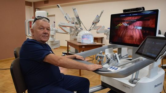 Lekarze z krośnieńskiego szpitala testują robota chirurgicznego. Liczą, że uda się taki sprzęt kupić