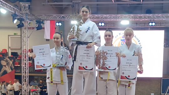 Lena Małysz zwyciężyła w Pucharze Polski Karate PFKS