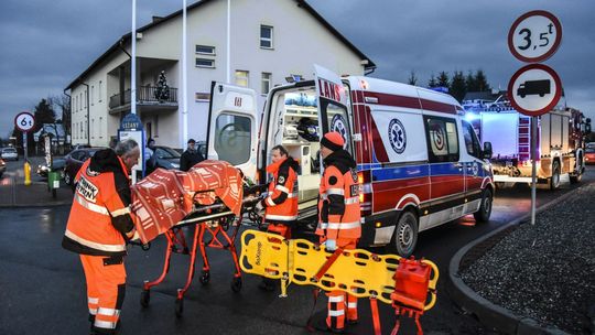 Łężany: Cztery osoby ranne w czołowym zderzeniu