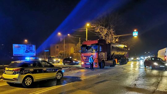 ? Łężany/DK19. Zderzenie cysterny z osobówką