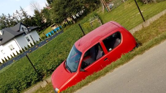 LUBATOWA: Policjanci wyjaśniają przyczyny kolizji Seicento