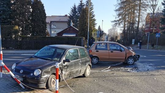 Lupo i matiz zderzyły się na jednym ze skrzyżowań w Krośnie