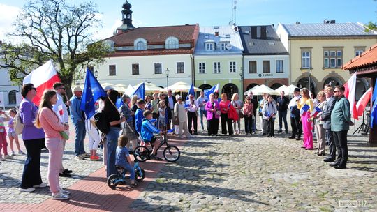 "Majówka z Europą" na krośnieńskim Rynku [ZDJĘCIA]