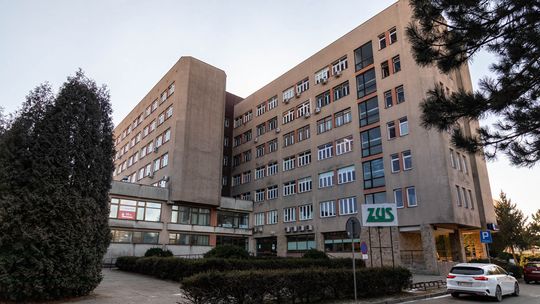 Maturzyści tracą status ucznia. ZUS ostrzega
