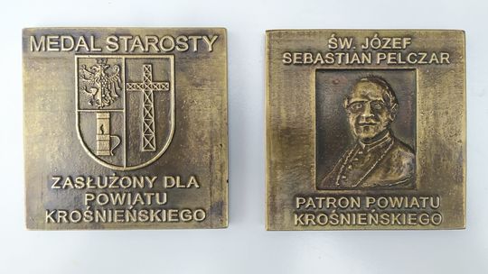 Medal Starosty Krośnieńskiego "Zasłużony dla Powiatu Krośnieńskiego" - radni podjęli uchwałę