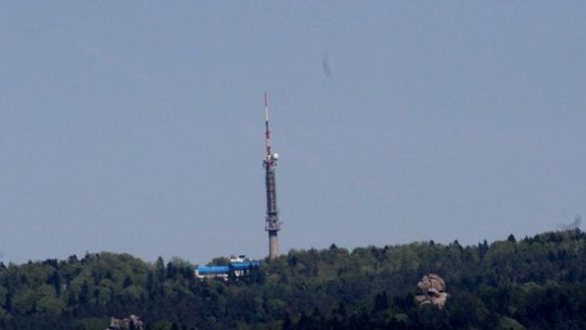 Mężczyzna spadł ze słupa w okolicach wieży "telewizyjnej". Chciał oglądać Tatry