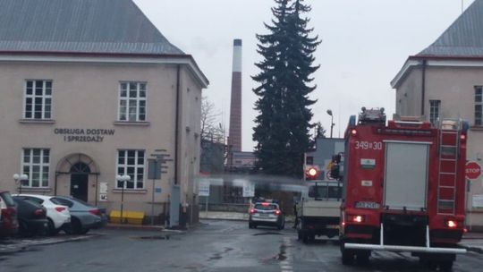 Mężczyzna zasłabł na wysokości około 50 metrów. Akcja grupy wysokościowej w rafinerii Jedlicze