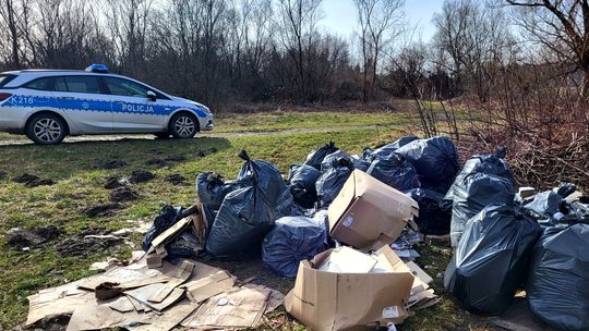 Mieszkaniec Krosna wyrzucił 600 kilogramów odpadów nad Jasiołką