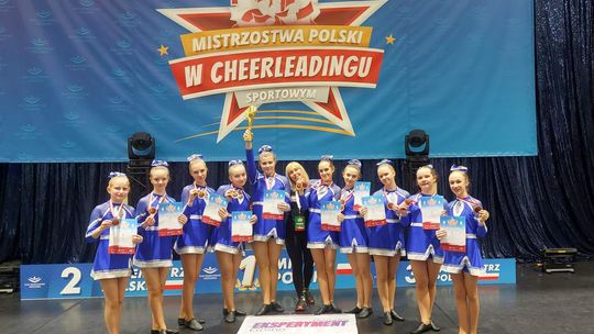 Mistrzynie Polski w Cheerleadingu Sportowym – Zespół Eksperyment ze Szkoły Podstawowej nr 15 w Krośnie