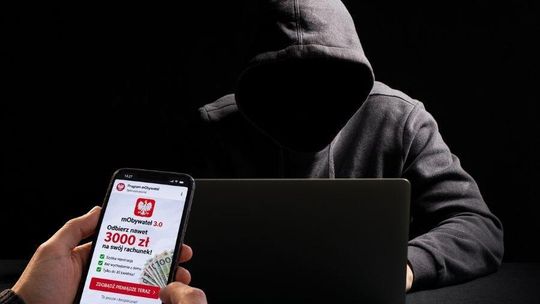 „mObywatel 3.0” to oszustwo. Ministerstwo ostrzega