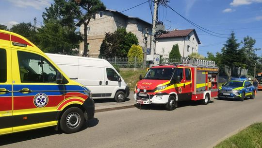 Motocyklista wjechał w bok dostawczego Citroena w Jedliczu