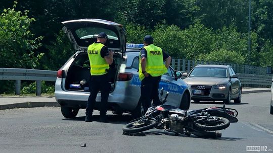 Motocyklista zderzył się z citroenem w Jedliczu