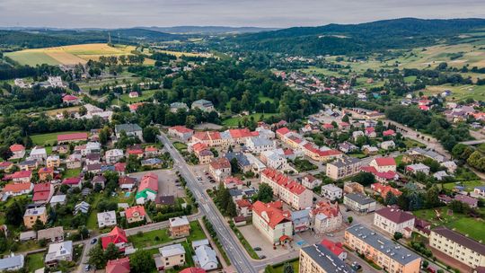 Mural, skwer, monitoring, czy tężnia solankowa. Który z projektów wygra w budżecie obywatelskim Dukli?