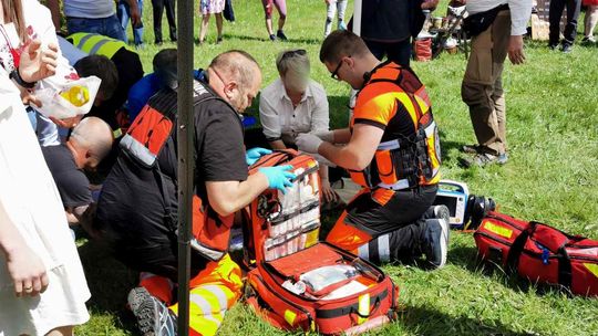 Nagłe zatrzymanie krążenia u mężczyzny podczas kermeszu w Olchowcu