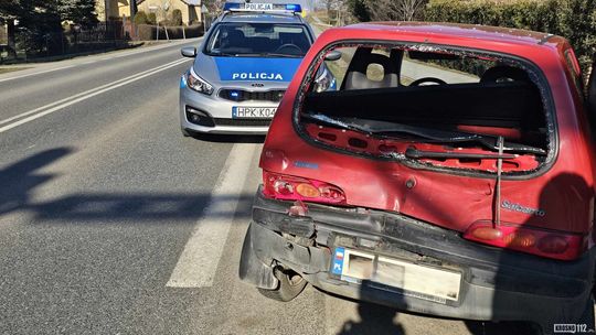 Najechanie na tył przed przejściem dla pieszych w Rogach