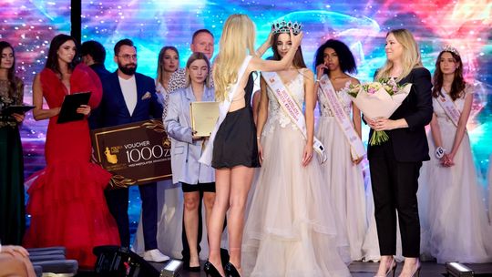 Natalia Tworek z Rymanowa-Zdroju zdobyła koronę Miss Nastolatek Krakowa