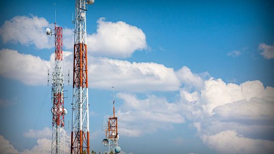 NIE dla budowy masztu 5G w Chlebnej. W poniedziałek protest pod urzędem gminy w Jedliczu