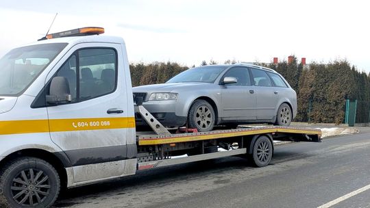 Nie dojechał na egzamin na prawo jazdy. 18-latek prowadził Audi bez uprawnień
