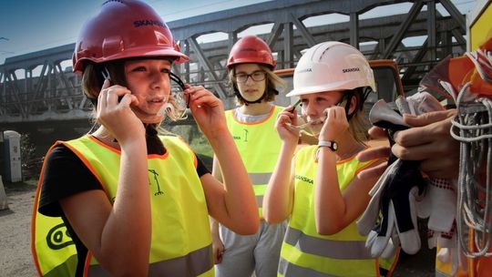 Niecodzienna lekcja bezpieczeństwa z Tomciem Brygadzistą i Zebrą Drogową