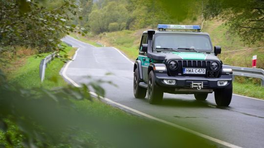 Nocna akcja policji i straży granicznej w Równem. Cudzoziemcy ukrywali się w naczepie tira