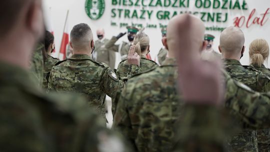 Nowi mundurowi przyjmowani w szeregi Bieszczadzkiego Oddziału Straży Granicznej