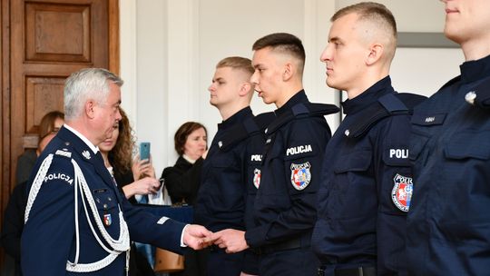 Nowi policjanci w szeregach podkarpackiej policji