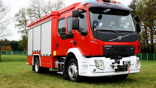 Nowy samochód dla OSP Żarnowiec. Nowy sprzęt dla OSP Krościenko Wyżne i OSP Turaszówka