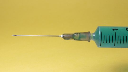 Obowiązkowe szczepienia w ramach Programu Szczepień Ochronnych zostały wstrzymane