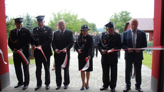 Ochotnicza Straż Pożarna w Porębach ma nową bazę!