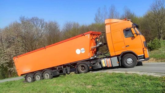 Odrzykoń. Kolejny kierowca ciężarówki zapędził się na ulicę Na Strzelca