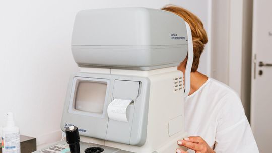 Operacja zaćmy i korekcja wady wzroku podczas jednego zabiegu