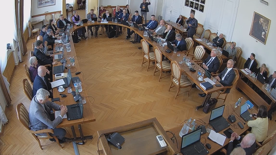 Opłata za odbiór śmieci. Podwyżka wciąż wraca na sesję. Radni są nieugięci