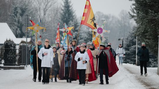 Orszak Trzech Króli przeszedł ulicami Krościenka Wyżnego