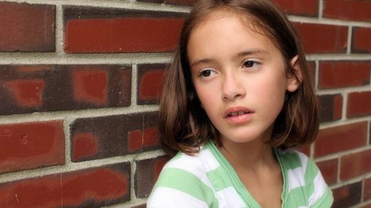 Ośmiolatka musi płacić za dziadka. Rzecznik praw dziecka: Czas to zmienić