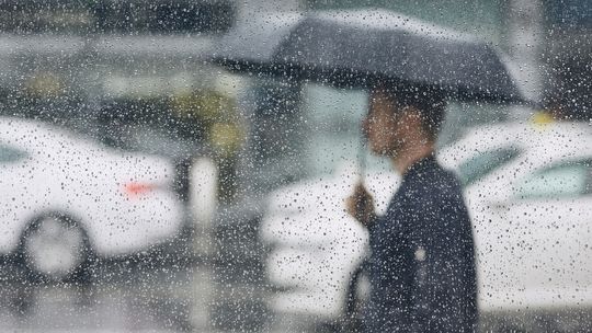 ? Ostrzeżenie METEO: Intensywne opady deszczu
