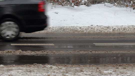 Ostrzeżenie meteorologiczne drugiego stopnia – opady marznące i ryzyko gołoledzi